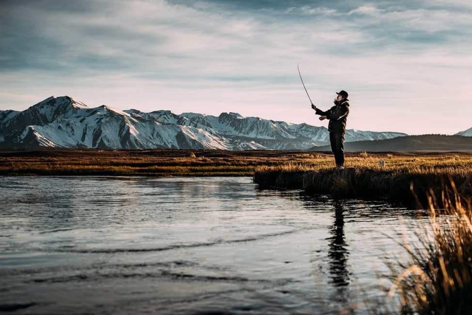 Nuevo estudio indica que los viajes de pesca son una excelente terapia para la salud mental